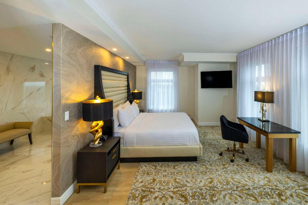 Upgrade, Efficiency, Suite, King Bed