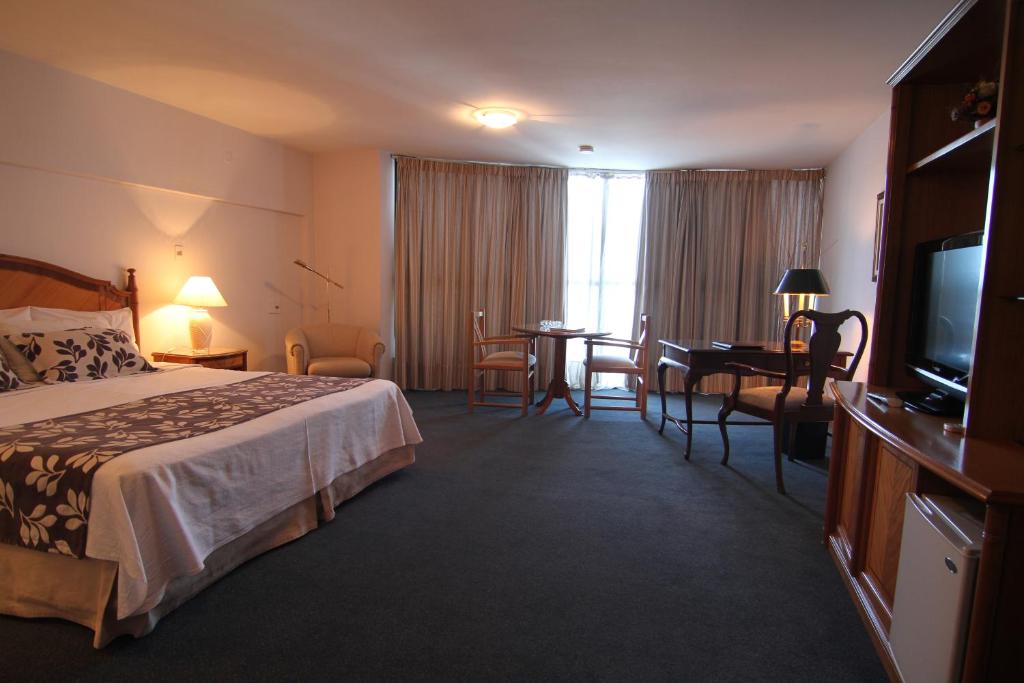 Crystal Palace Hotel 7/49