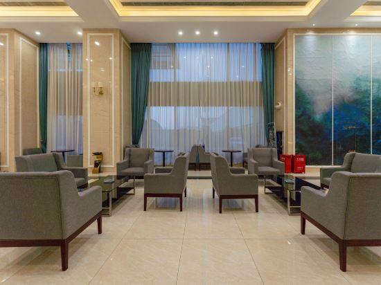 Zhangqiu InZong Garland Hotel 8/12