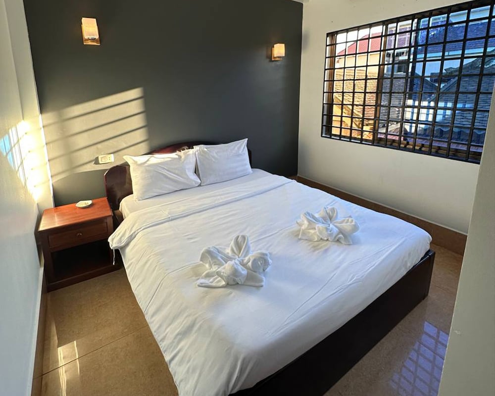 Mandalay Inn 15/28