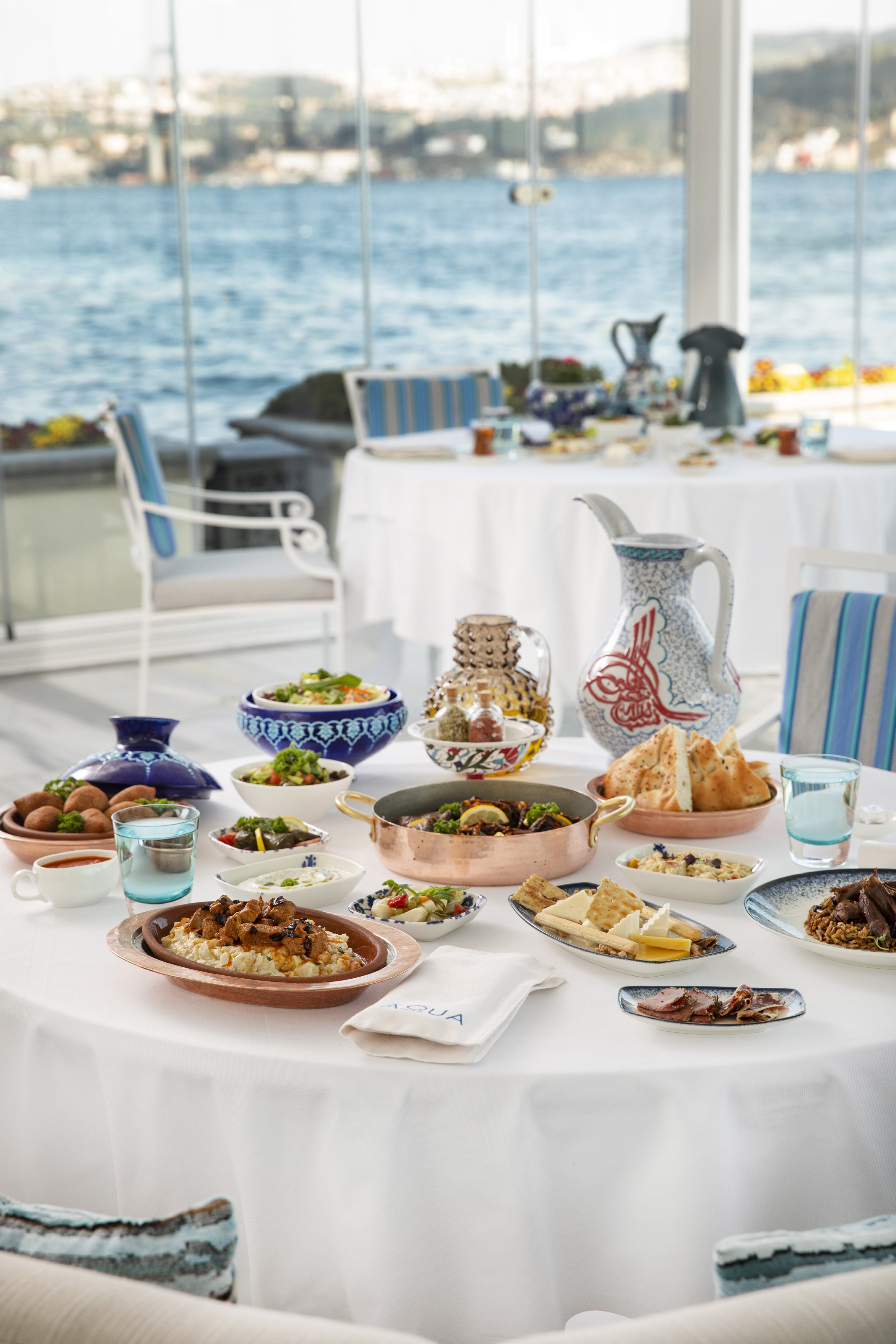 Four Seasons Hotel Istanbul at the Bosphorus 52/80