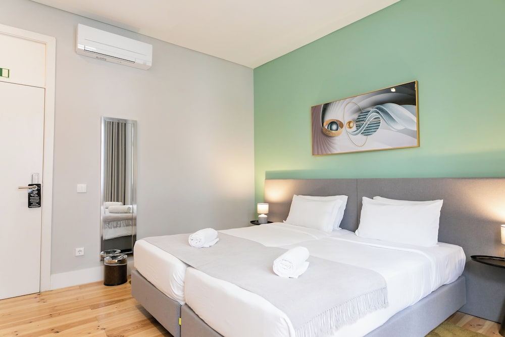 BASIC, TWIN BEDS