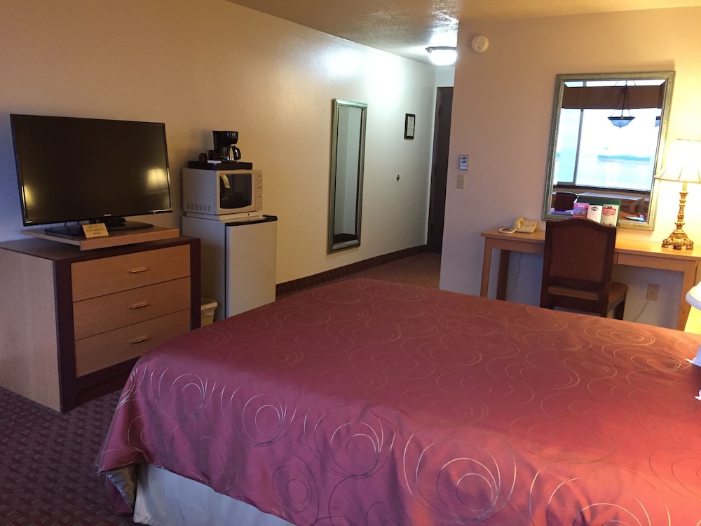 Port Angeles Inn 15/54