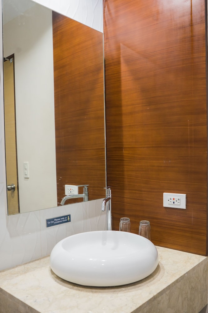 Bed+Bath Serviced Suites 36/66