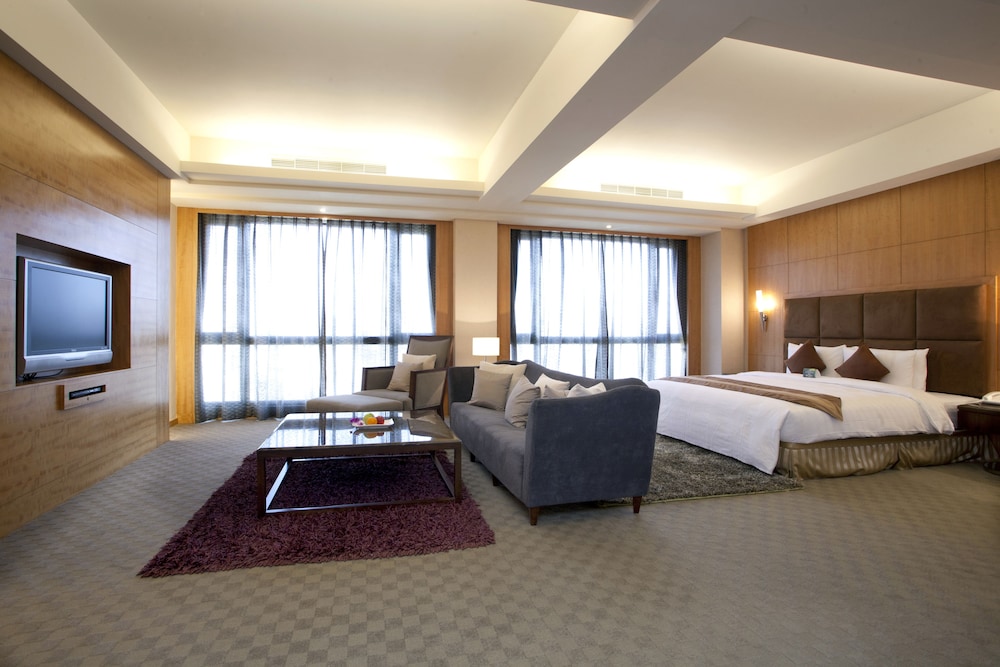 Justwin Grand Hotel 11/42