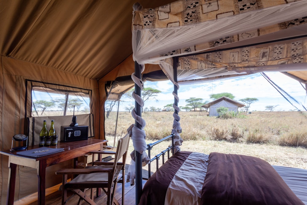Mawe Luxury Tented Camp 20/50
