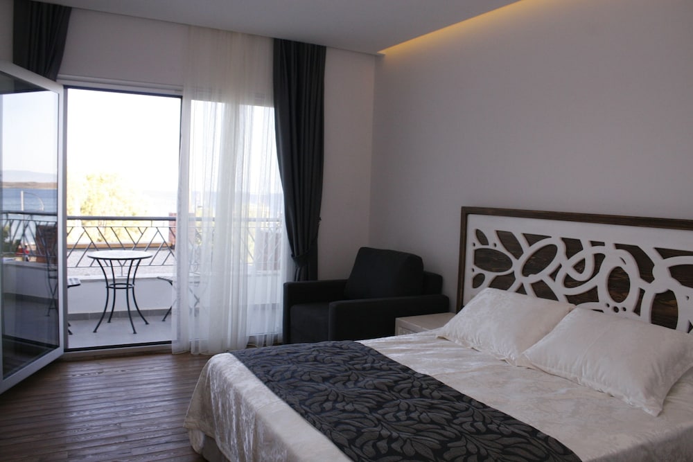 SUPERIOR, DOUBLE BED