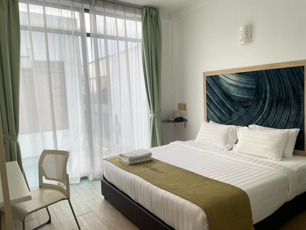 S8 Boutique Hotel 30/68