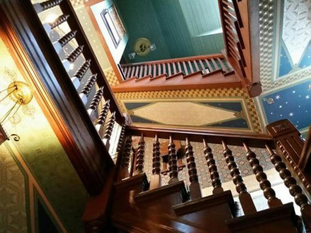 Geiger Victorian Bed and Breakfast 2/25