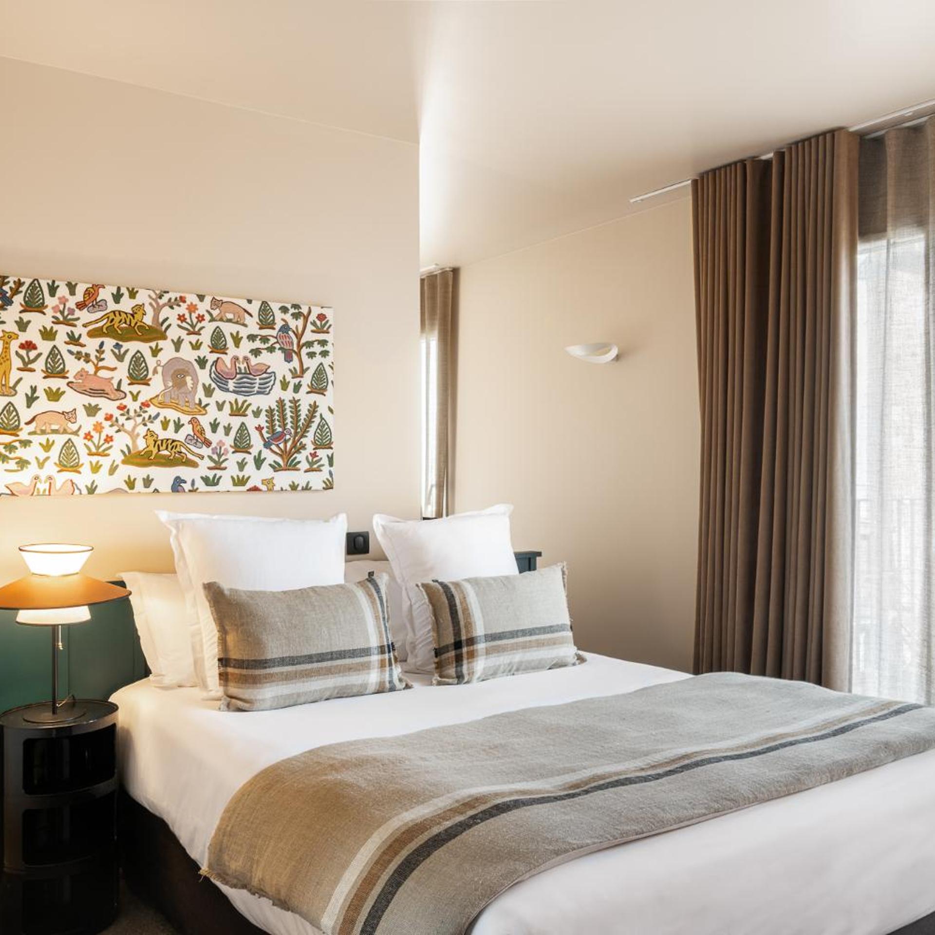 Room, Triple