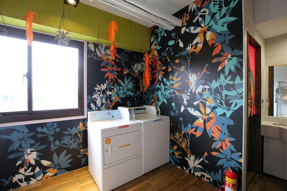 Loosha Hostel 11/69