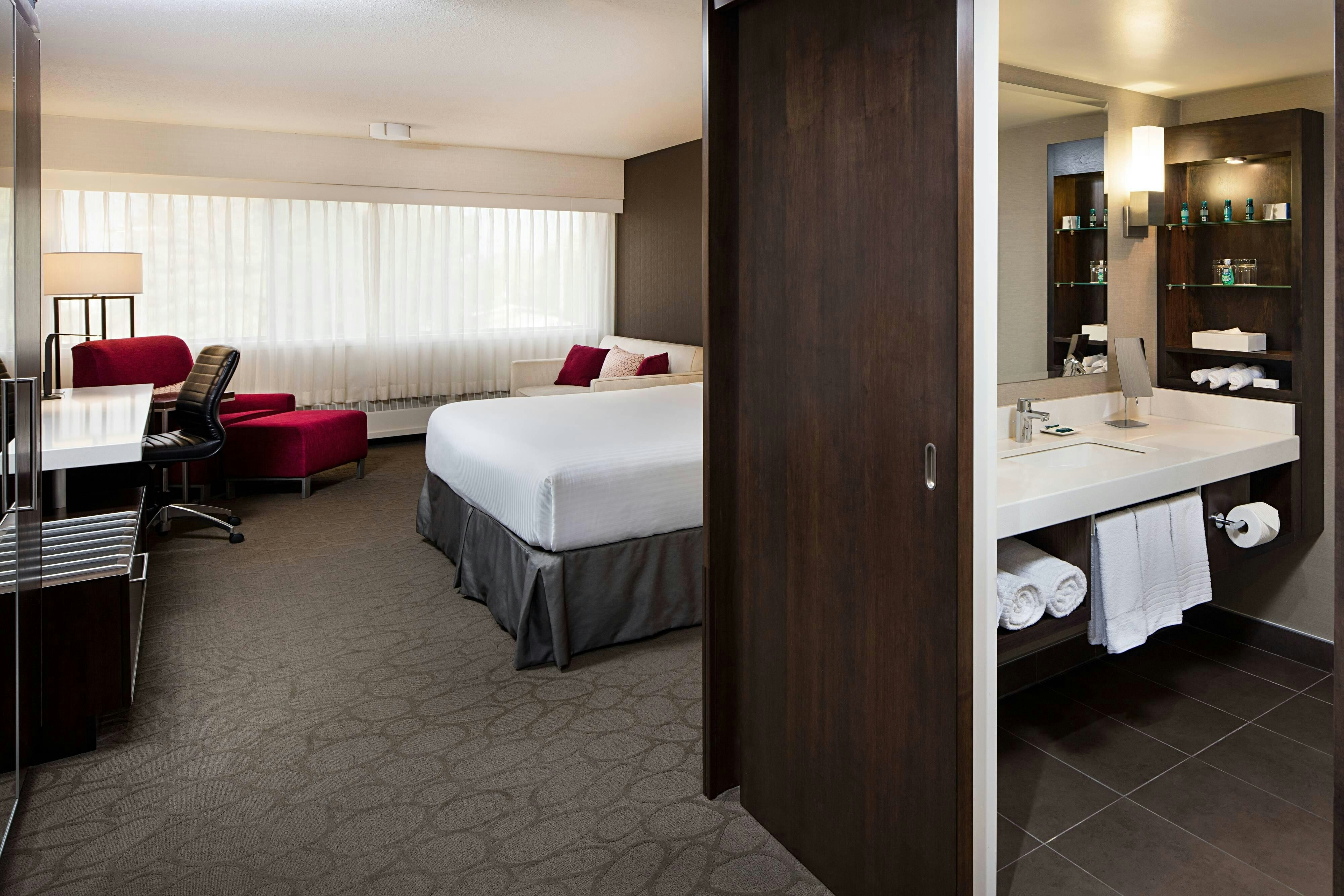 Delta Hotels By Marriott Calgary South 8/26