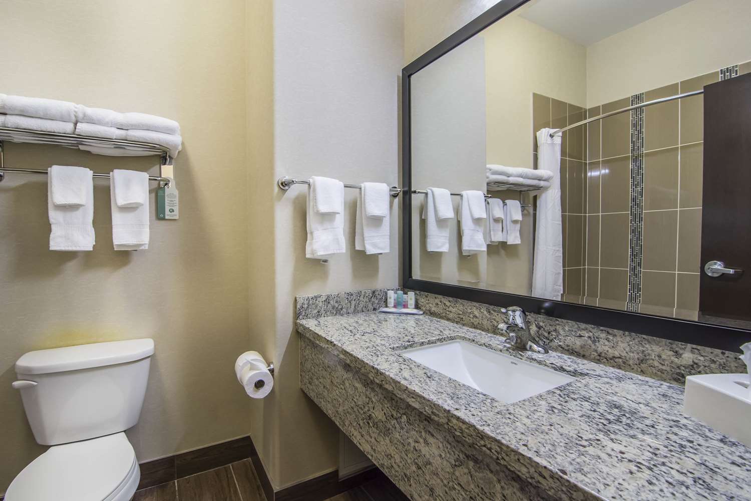 Comfort Inn & Suites Fort Saskatchewan 43/43