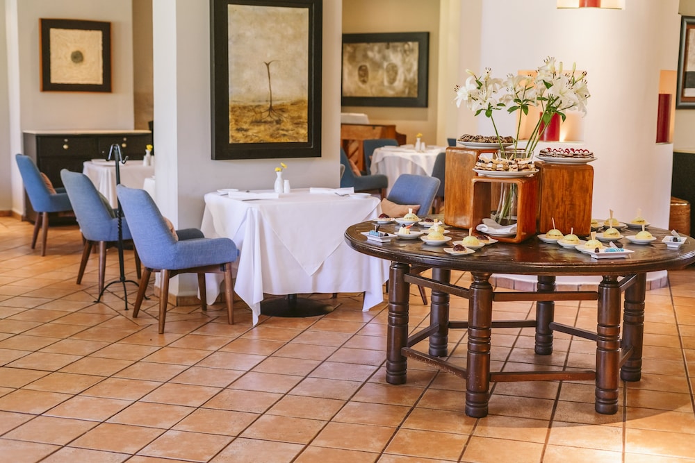 Velas Vallarta Suites Resort All Inclusive 94/99