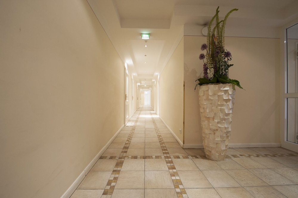 Xii Apostel Hotel Albergo 30/47