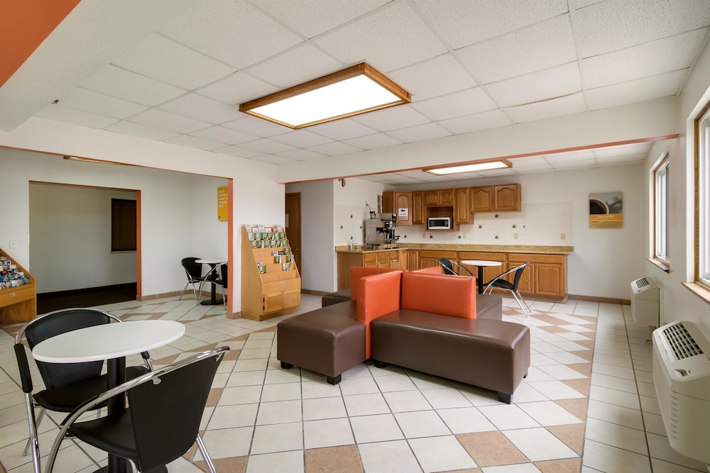 Motel6 Davenport, IA 6/29