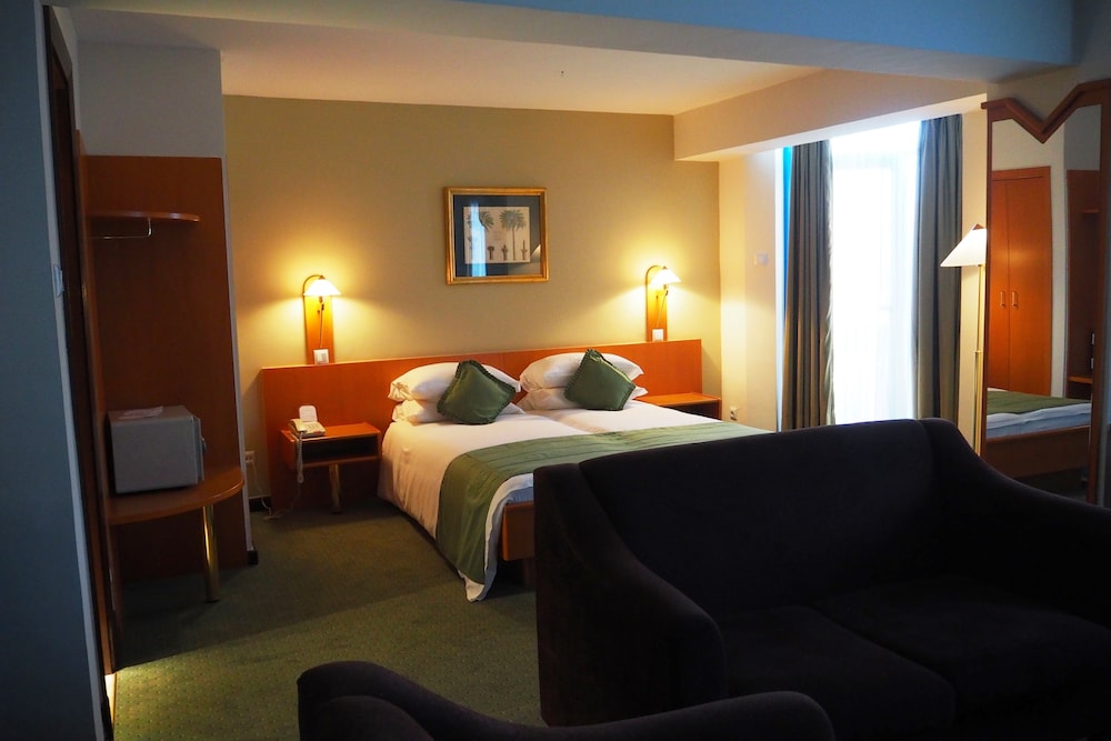 Blue Nile Resort 10/50