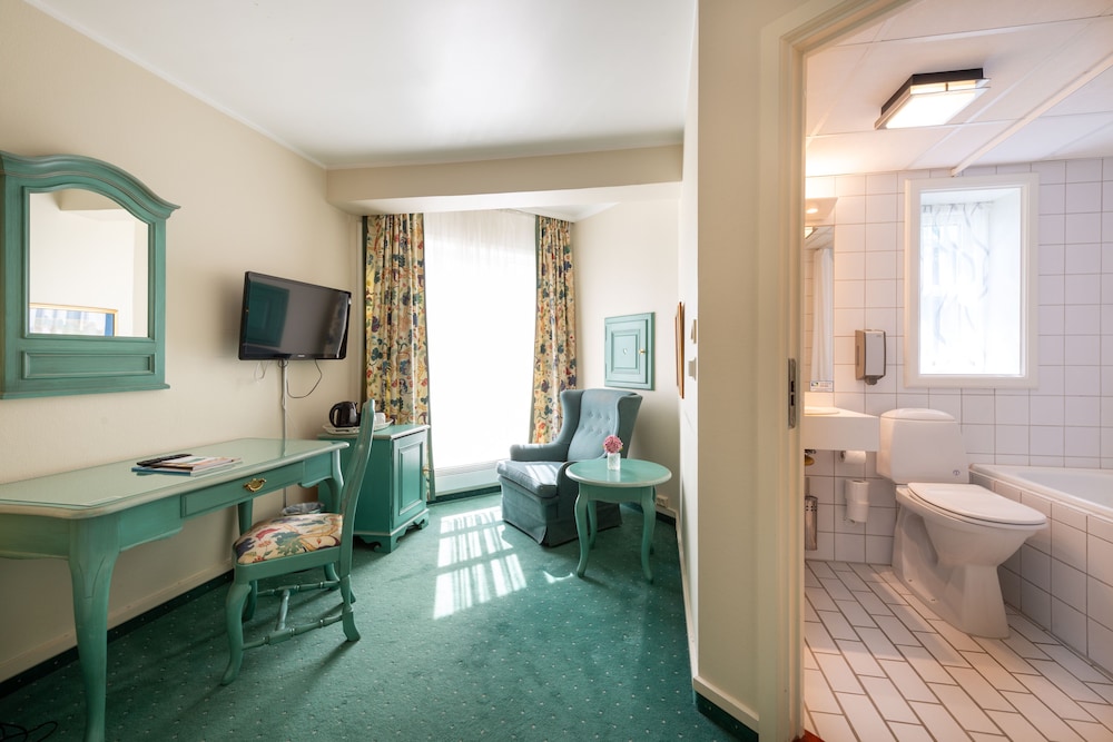 Lillesand Hotel Norge 40/55
