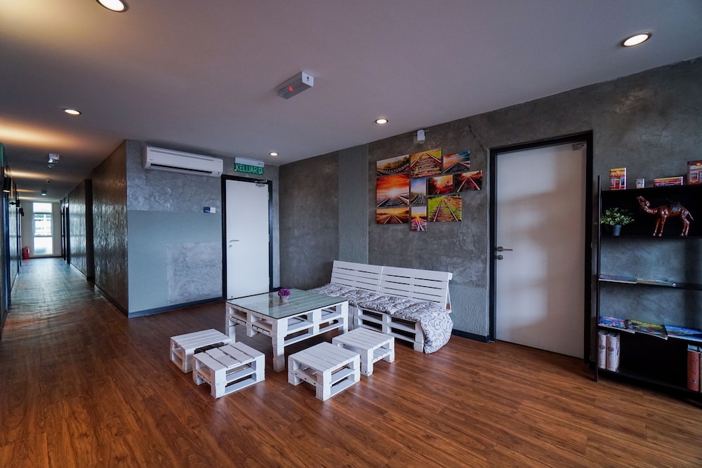 Bloommaze Boutique Hotel 55/69