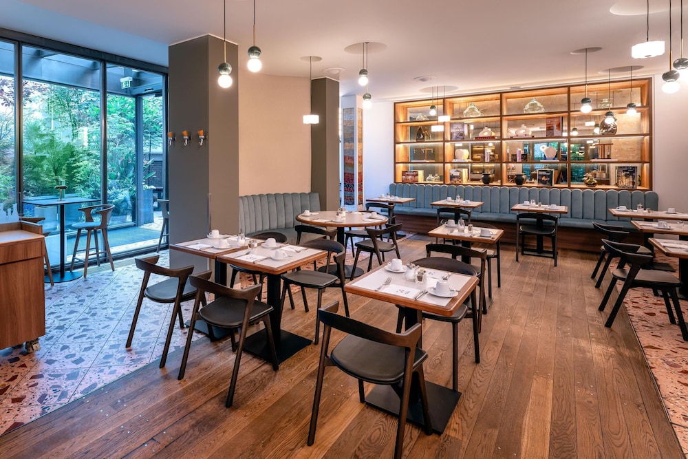 Hotel Bleibtreu Berlin By Golden Tulip 42/50