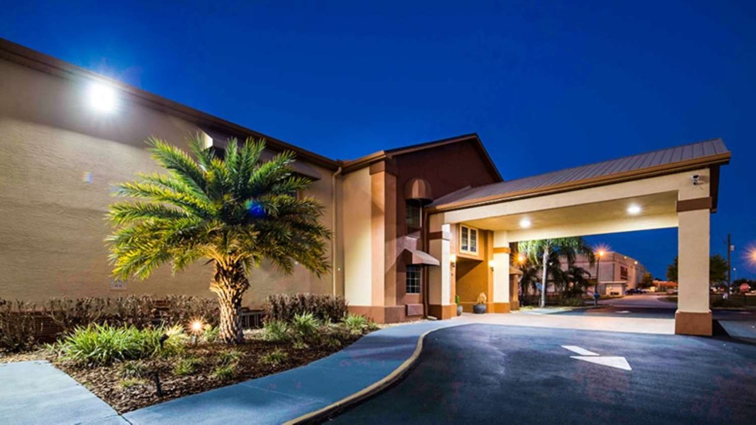Best Western Mulberry Hotel 2/10