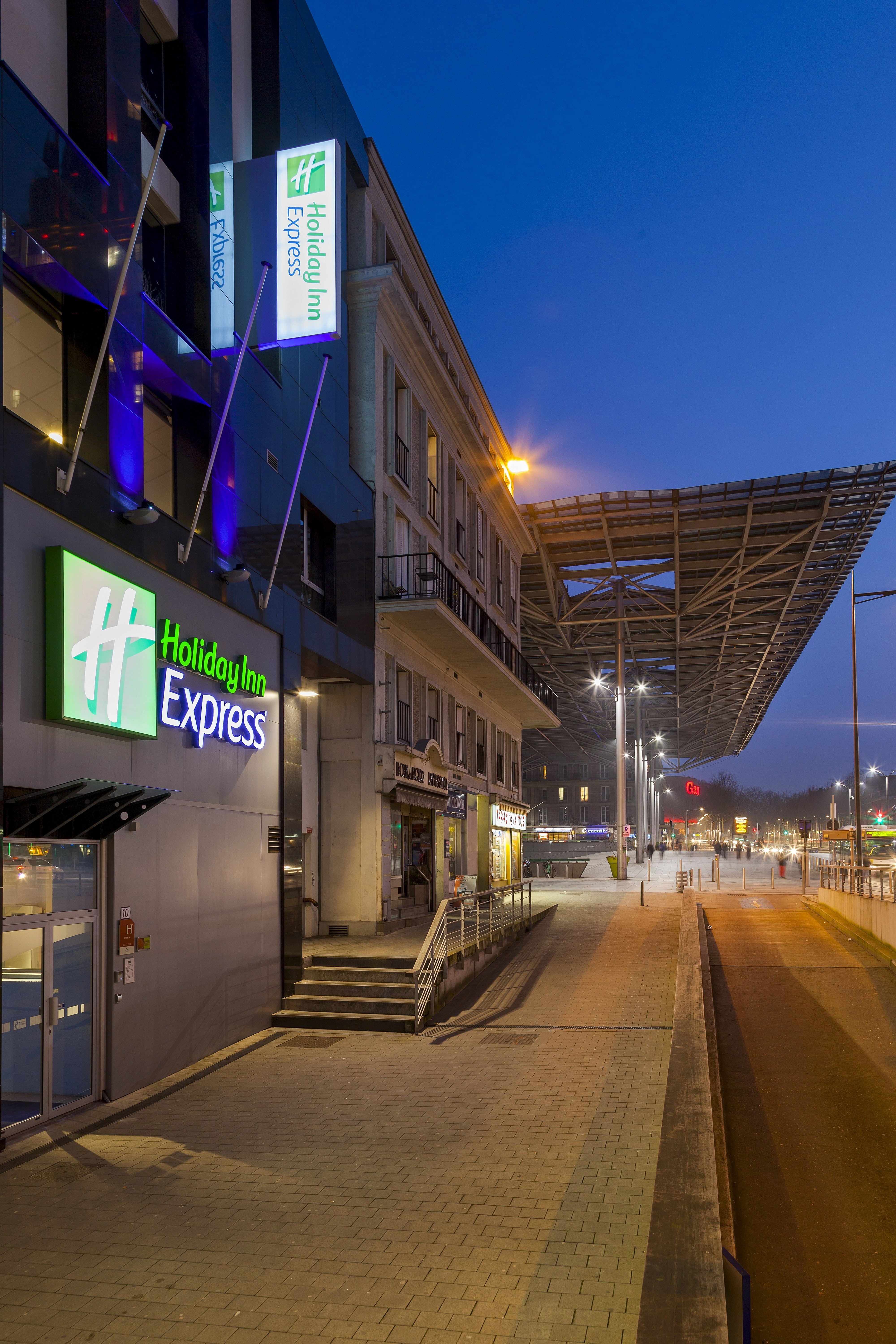 HOLIDAY INN EXPRESS AMIENS 61/73