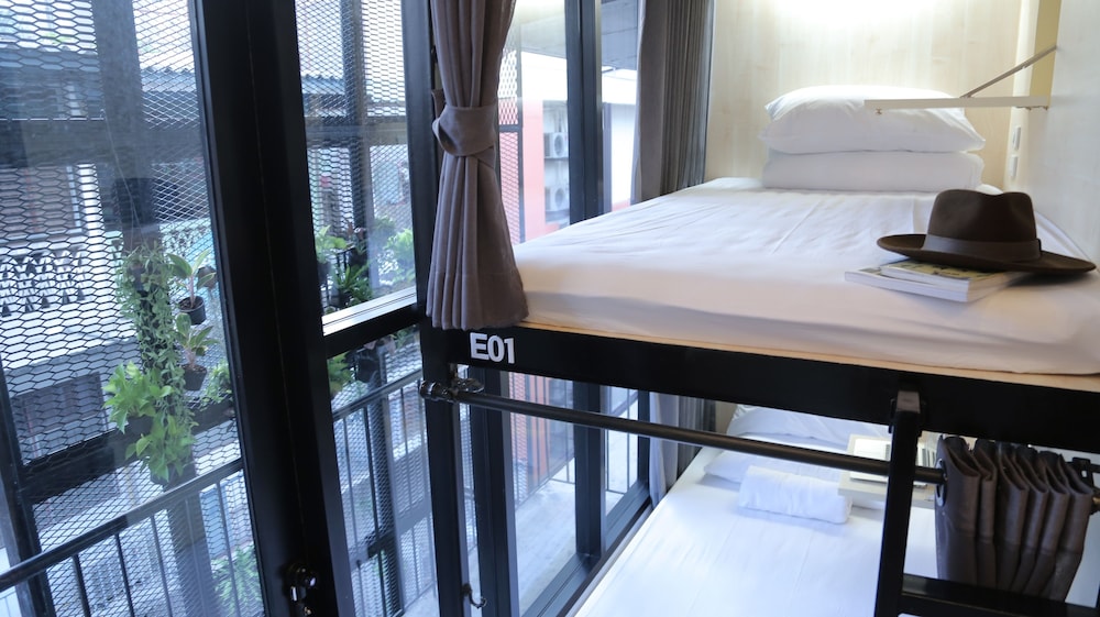 Lamurr Sukhumvit 41 16/51