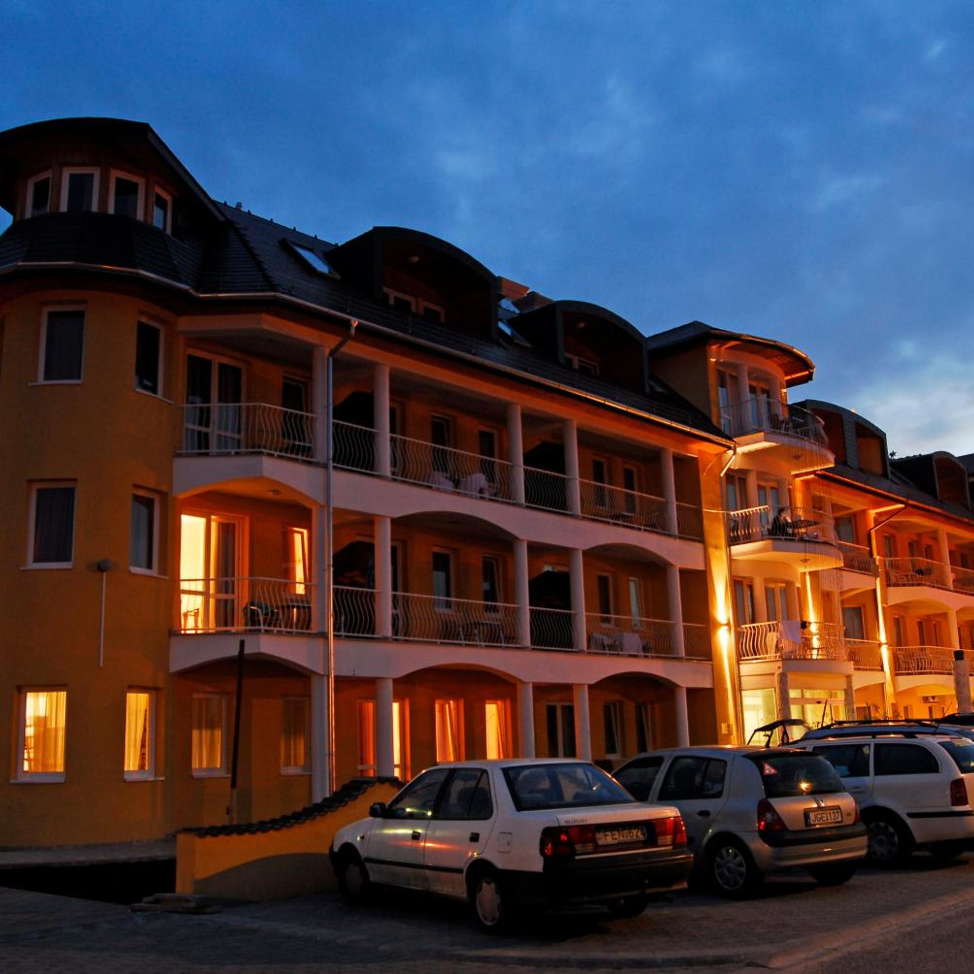 Aphrodite Hotel 4/50