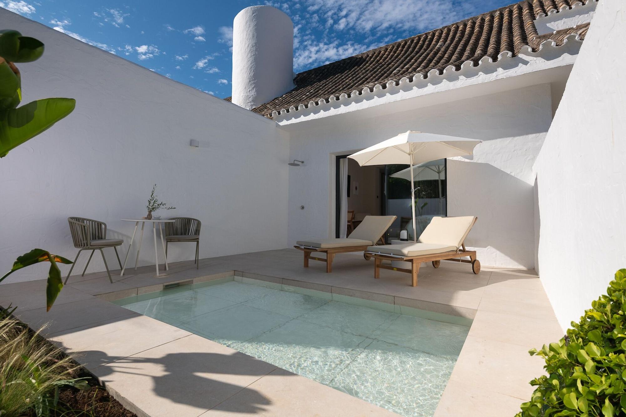 ANFITRION VILLAS & SUITES MARBELLA 25/50