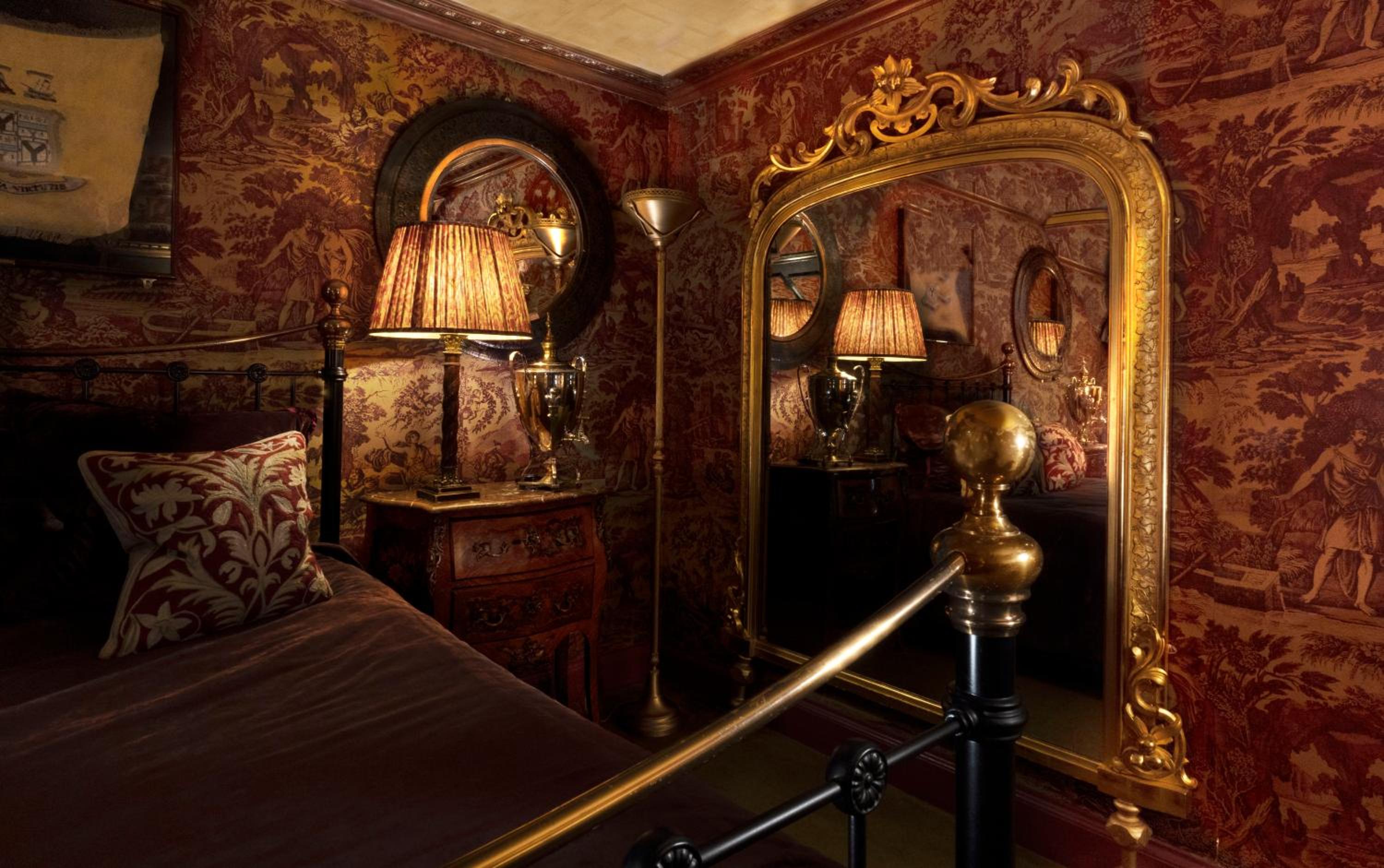 LUXURY