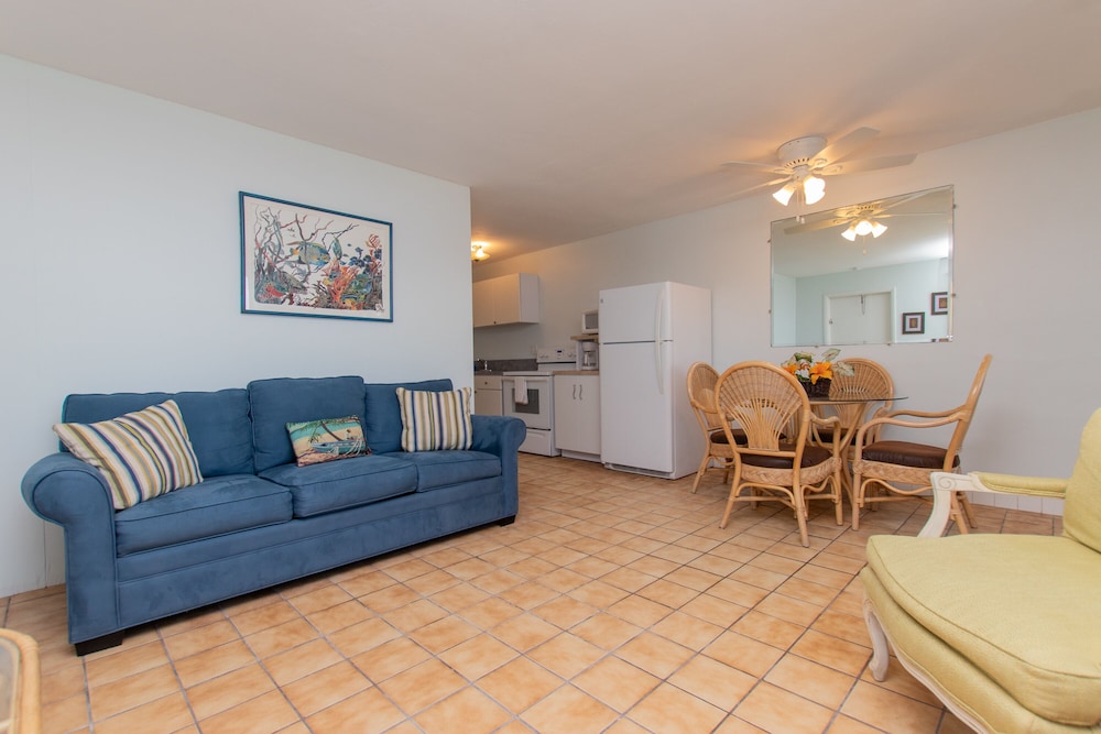 Sunset Cove Beach Resort 29/46