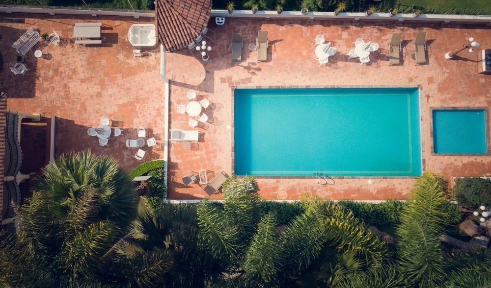 El Rebozo Hotel 65/66