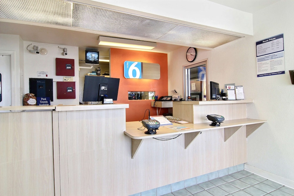 Motel6 Fort Stockton, TX 12/40