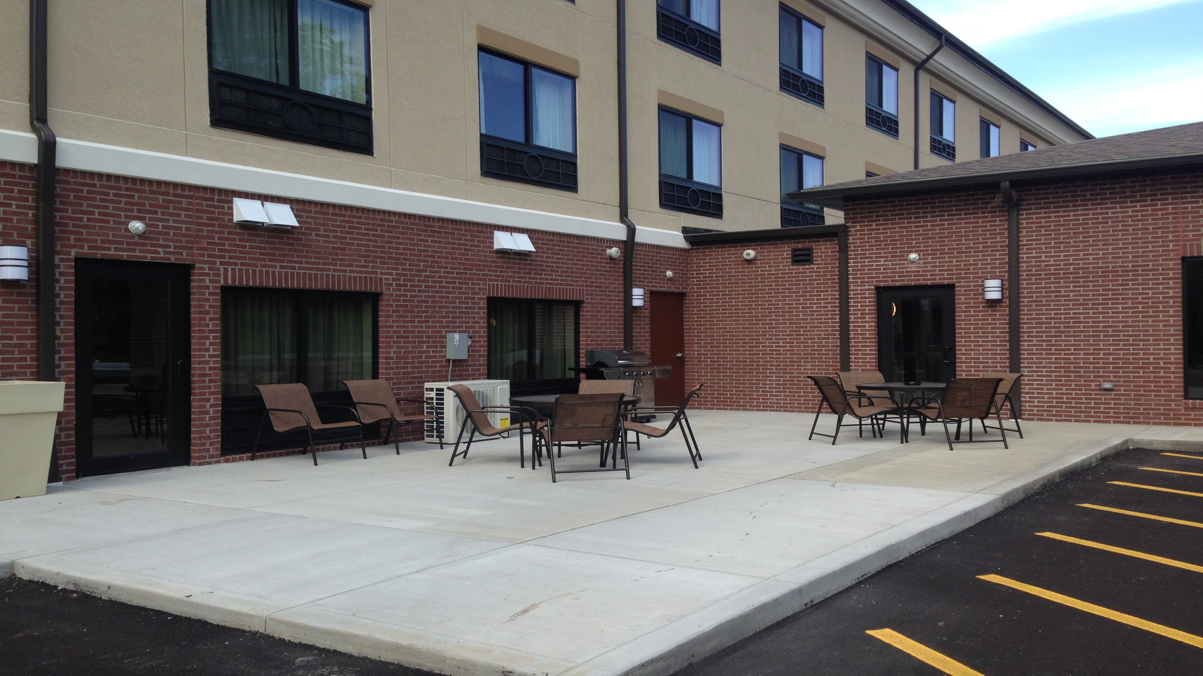 Holiday Inn Express Hotel And Suites Cambridge 45/45