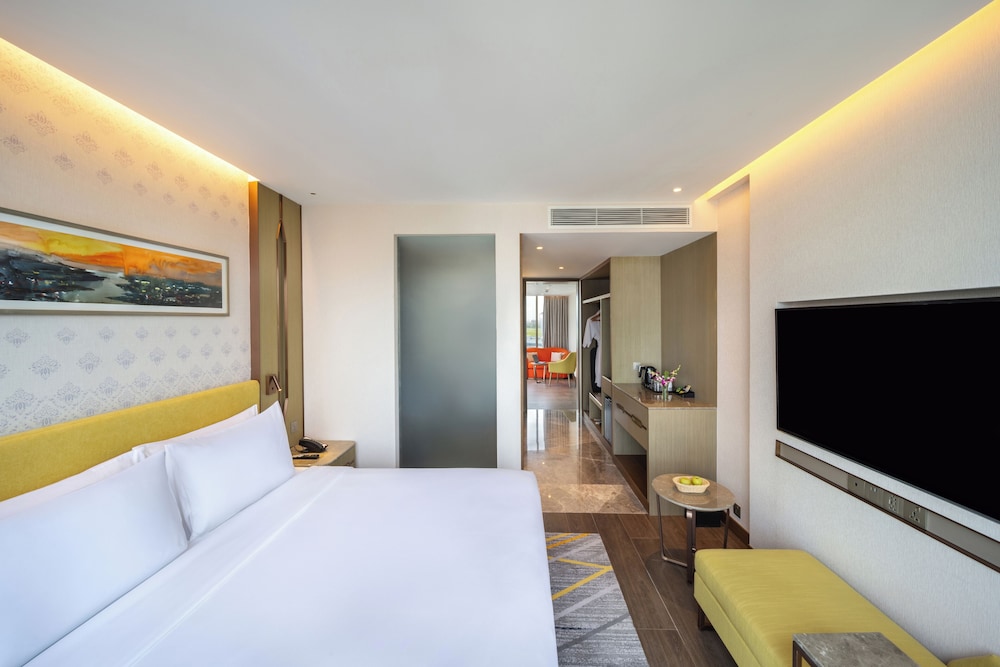 Hyatt Place Dhaka Uttara 14/48