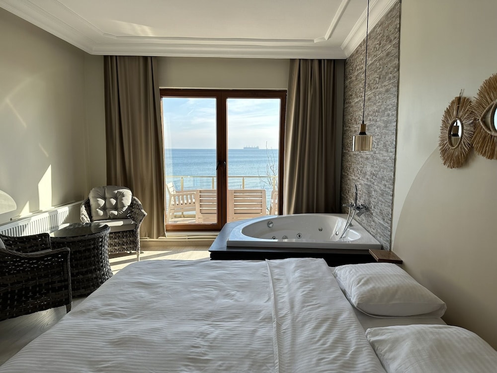 Kingway Suite 14/45