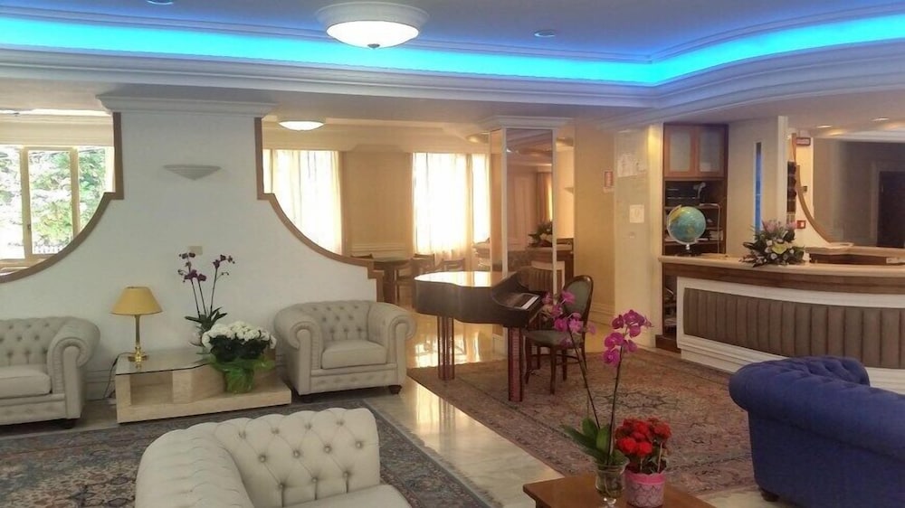 Mondial Park Hotel 30/50