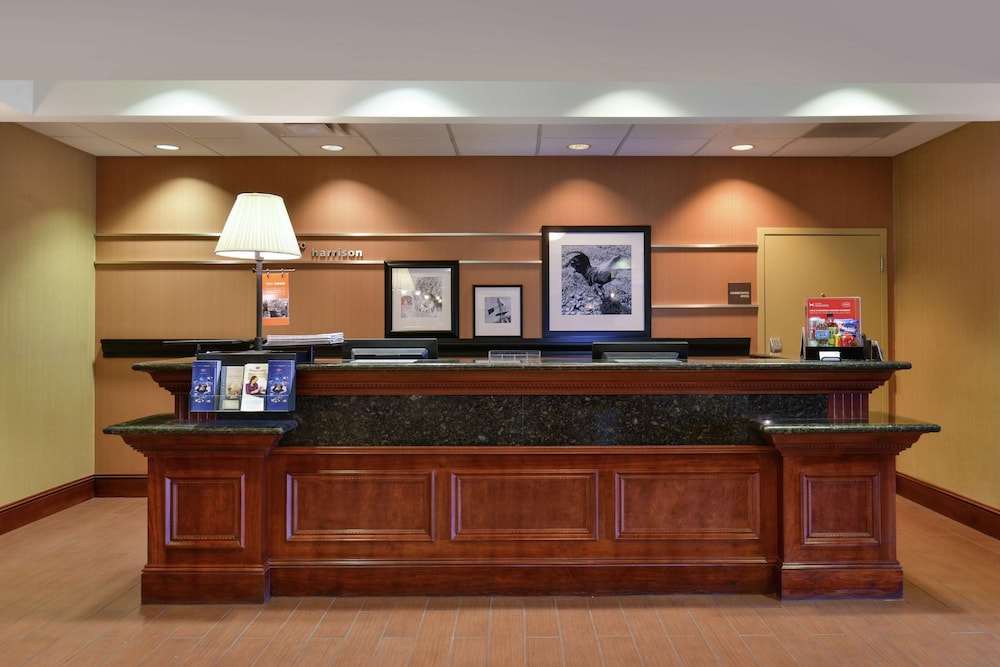 Hampton Inn Harrison 8/46