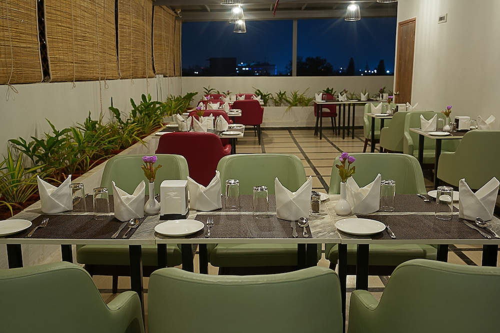 Grand Continent, Malleshwaram - A Sarovar Portico Affiliate Hotel 45/54