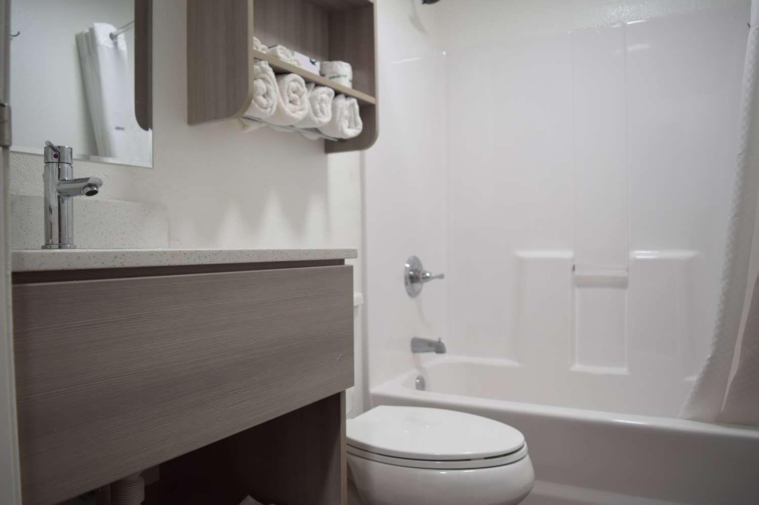 Microtel Inn And Suites Raleigh 58/60