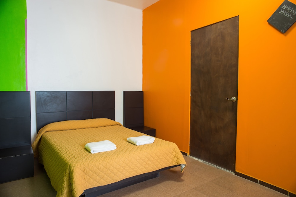 Amigo Suites Hotel 17/43