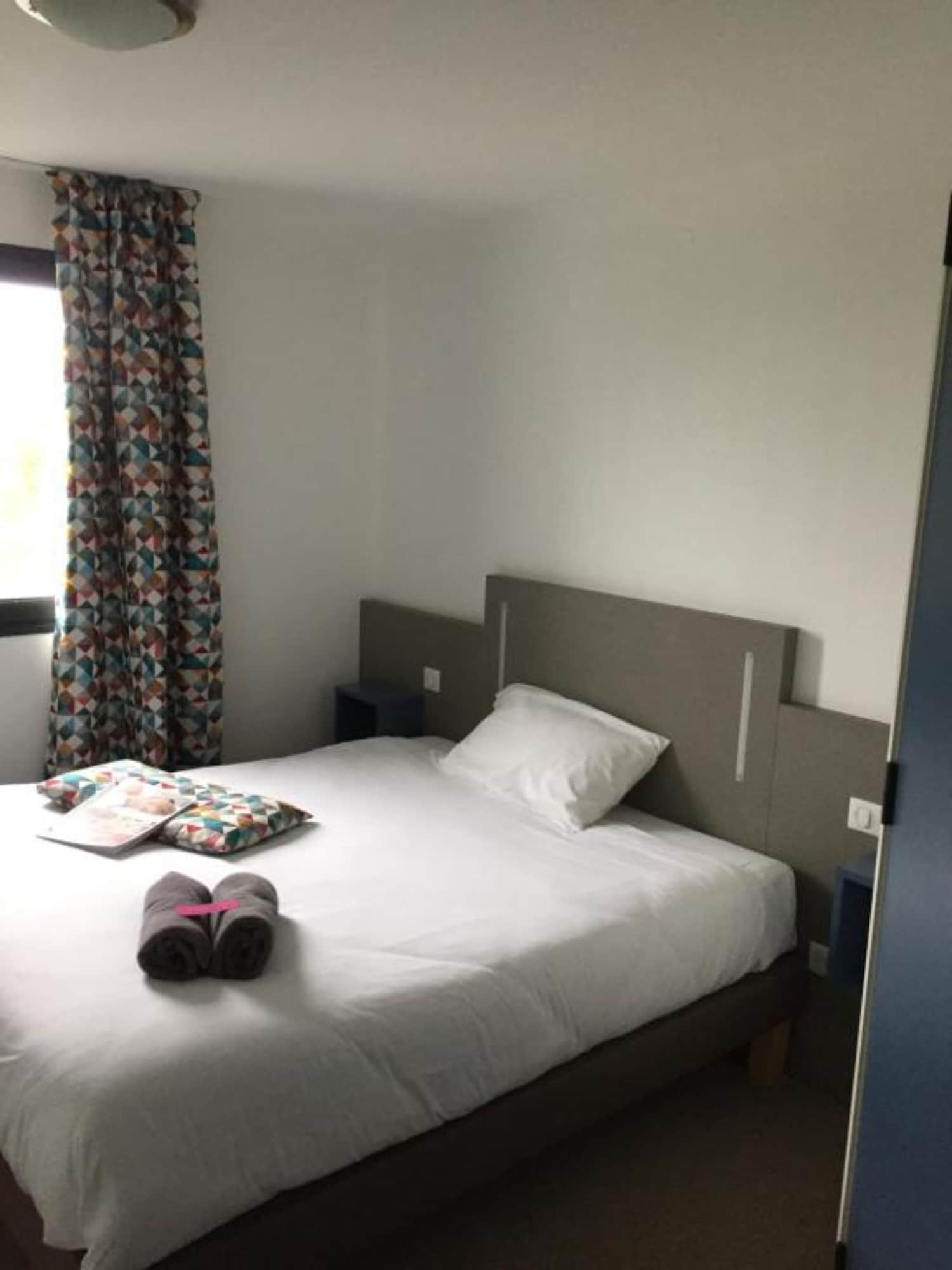 غرفة قياسية بسريرين منفصلين، Kyriad Direct La Rochelle Sud Aytre 4/10