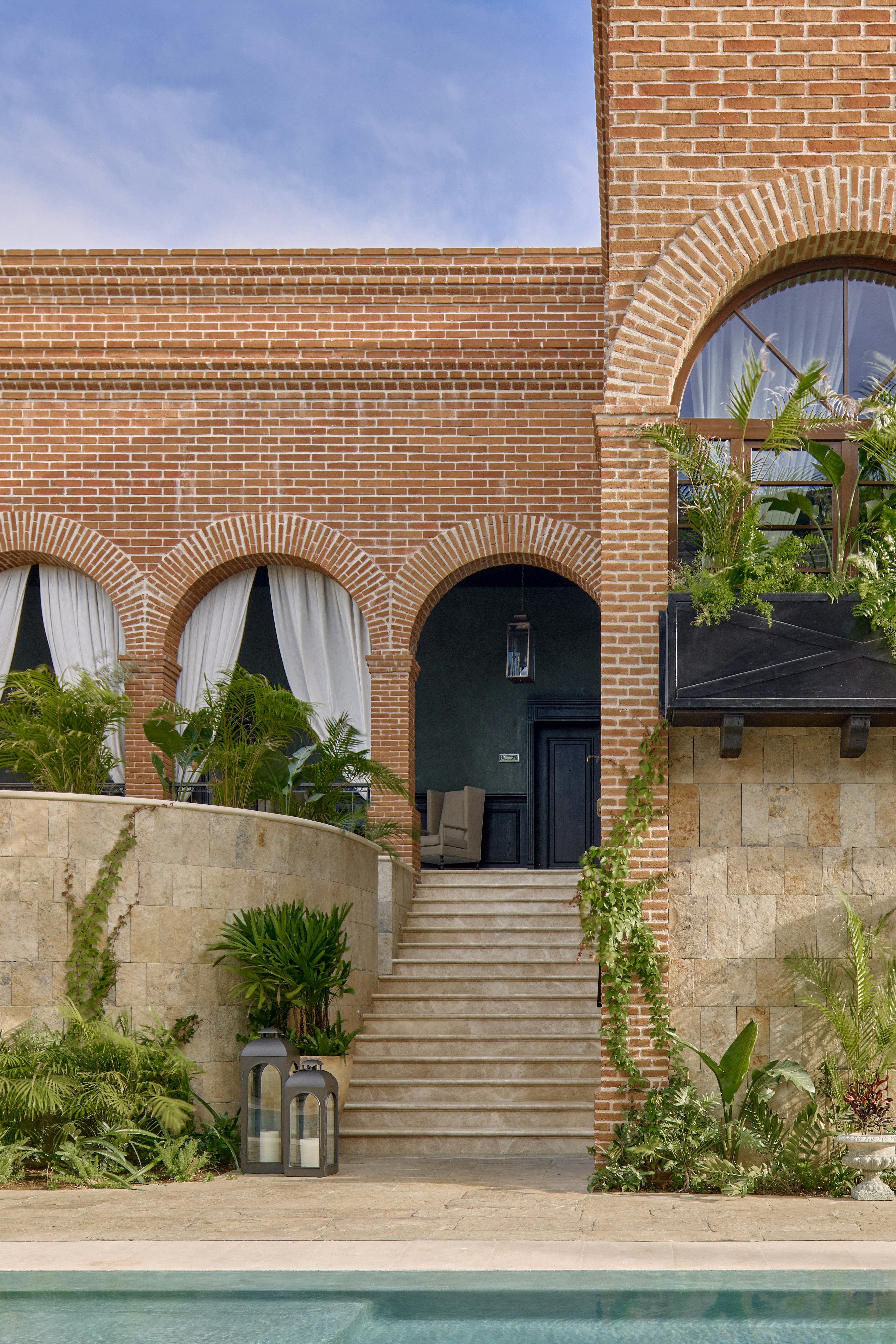 The Todos Santos Inn 74/83