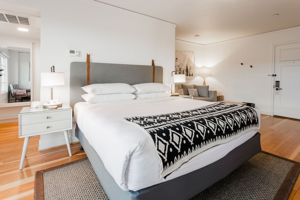 SCP Hotel Redmond 16/70