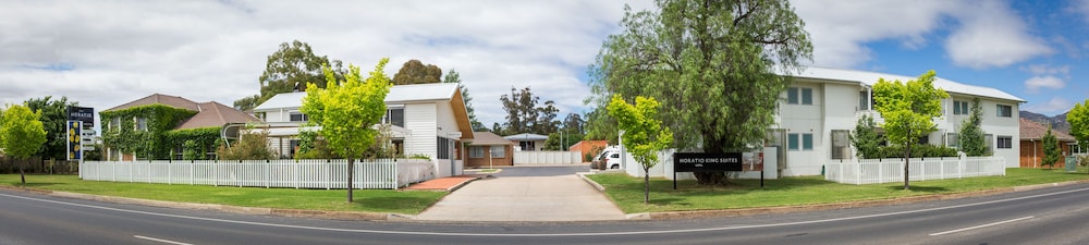 The Horatio Suites And Motel 43/49