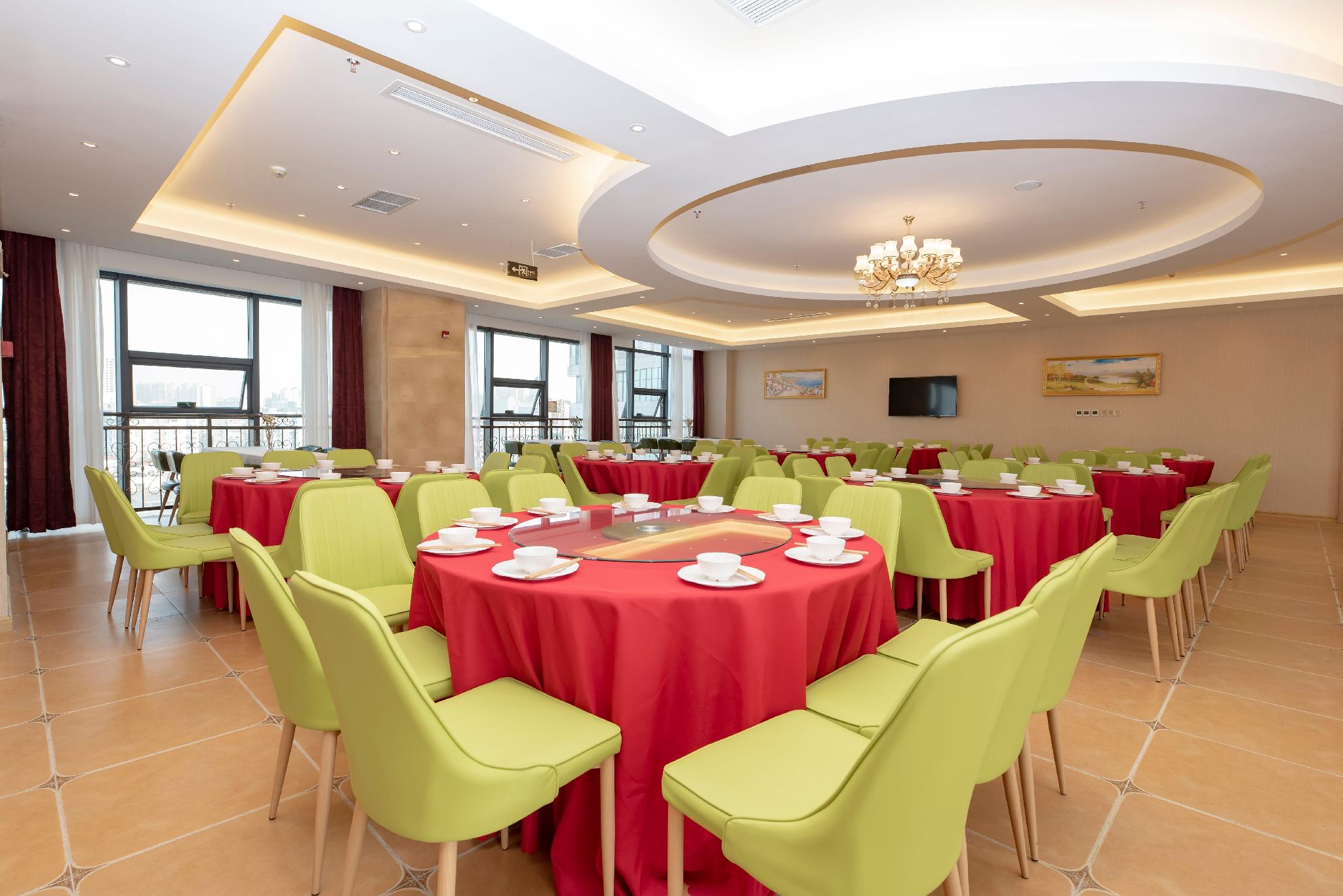 Vienna International Hotel (Chengdu Pidu Bailun Plaza) 68/71