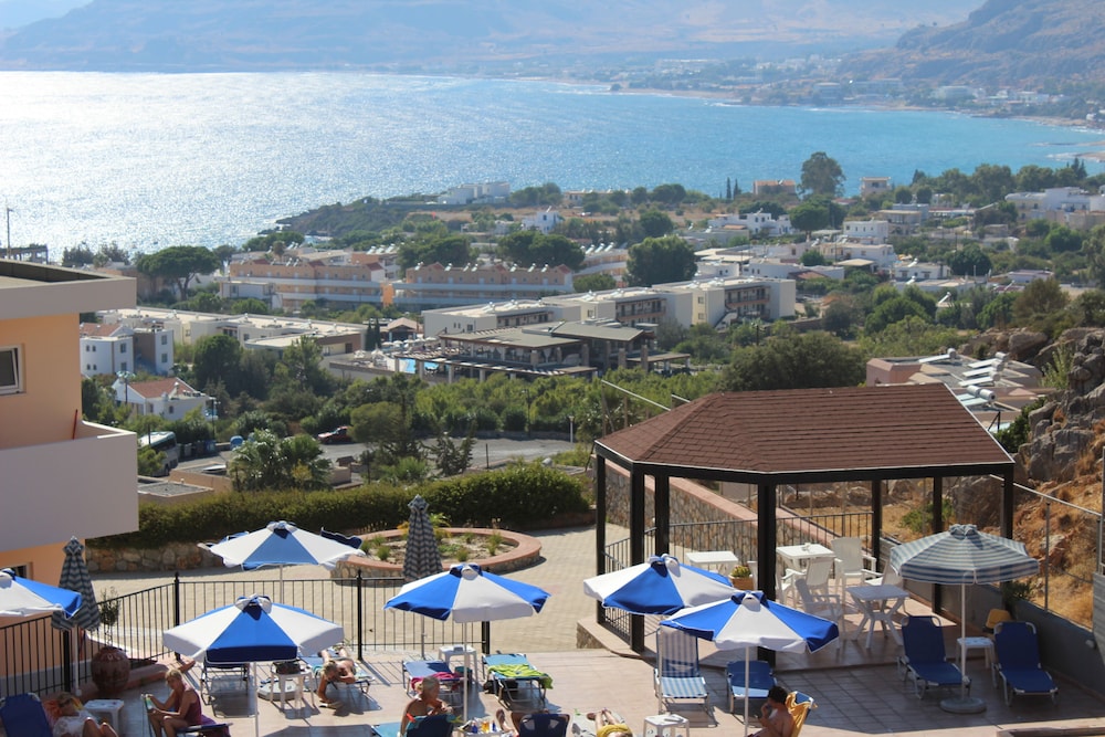 Lindos Nest Hotel 69/74