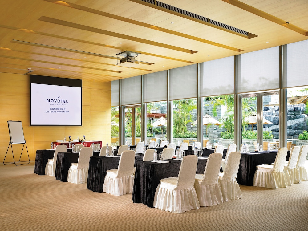 Novotel Citygate Hotel Hong Kong 56/62