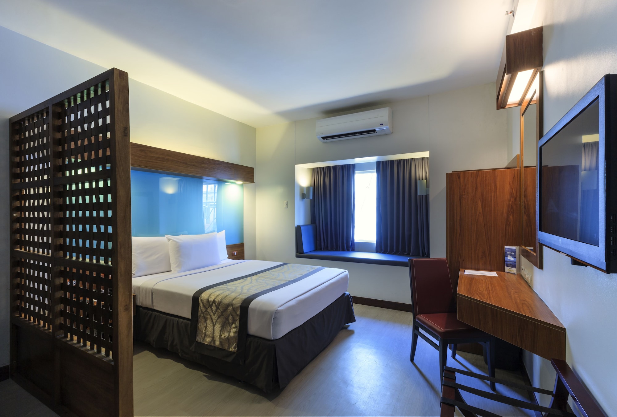 جناح بسرير كوين، Microtel By Wyndham Up Technohub 5/6