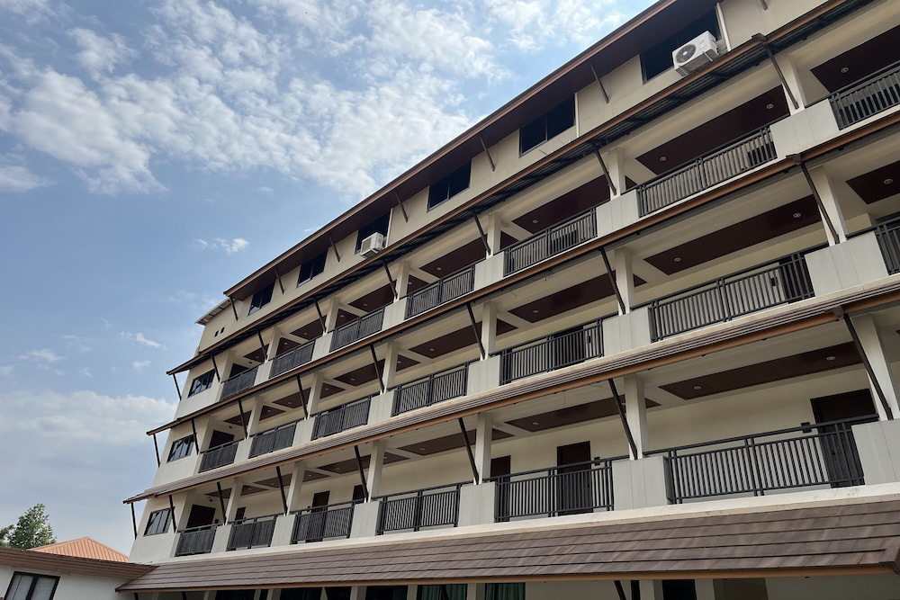 Panya Resort Hotel 2/50